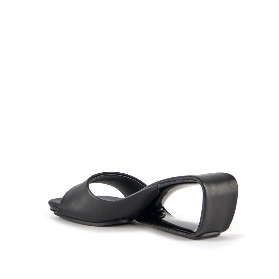 United Nude Mobius Mid Black Klapki na Obcasie Czarne